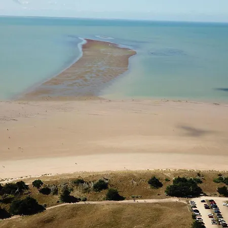 Maison A Avec Piscine, Wifi Et Parking, 4 Personnes - Fr-1-540-145