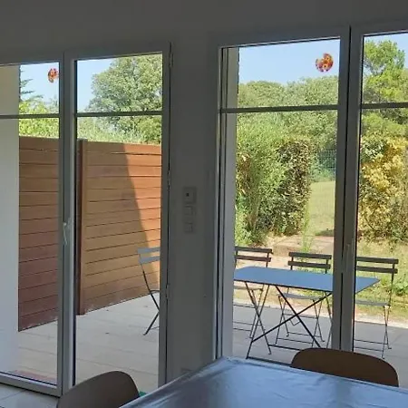 Maison 40m² Avec Piscine, Wifi Et Jardin Prive - Ideale Pour 4 Personnes A - Fr-1-540-145 *