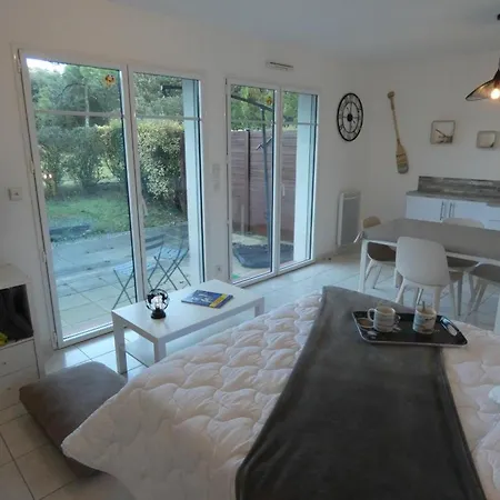 Maison A Avec Piscine, Wifi Et Parking, 4 Personnes - Fr-1-540-145 Notre-Dame-de-Monts