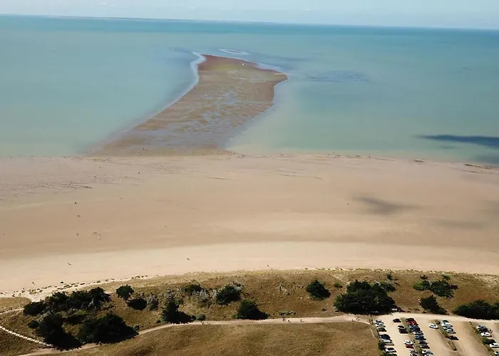 Maison à Avec Piscine, Wifi Et Parking, 4 Personnes - Fr-1-540-145